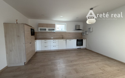 ARETÉ REAL – PRENÁJOM ZARIADENÉHO BYTU S TERASOU A DOBRÝM PARKOVANÍM, CHORVÁTSKY GROB, HORNODVORSKÁ