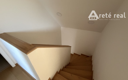 ARETÉ REAL – PRENÁJOM ZARIADENÉHO BYTU S TERASOU A DOBRÝM PARKOVANÍM, CHORVÁTSKY GROB, HORNODVORSKÁ