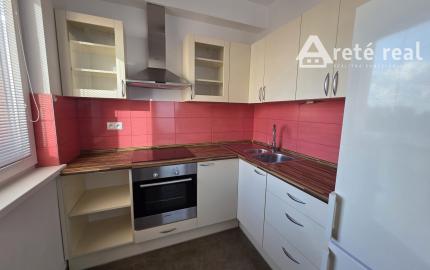 Areté real- Predaj výborne riešeného 2-izbového bytu s garážovým státím v dobrej lokalite, ul. Novomeského /byt.dom La Vita/, Pezinok