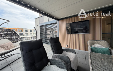 ARETÉ REAL – BYT S PRIESTRANNOU TERASOU A BALKÓNOM, SLNEČNICE