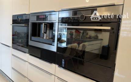 ARETÉ REAL – BYT S PRIESTRANNOU TERASOU A BALKÓNOM, SLNEČNICE