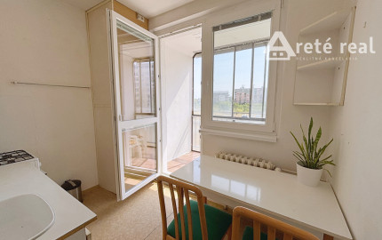 ARETÉ REAL- PONÚKAME NA PREDAJ PRIESTRANNÝ, SLNEČNÝ 1 IZB.BYT S LOGGIOU, PIVNICOU V PEZINKU, SÍDLISKO SEVER