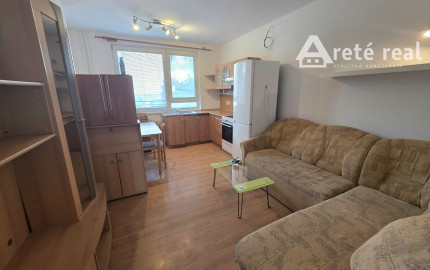 Areté real- Predaj výborne dispozične riešeného 2-izbového bytu v dobrej lokalite, sídl. Juh, Pezinok