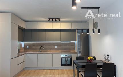 Areté Real - Na prenájom | Novo-skolaudovaný 2-izbový byt s loggiou, parkovacím miestom a pivničnou kobkou | Pezinok Sever