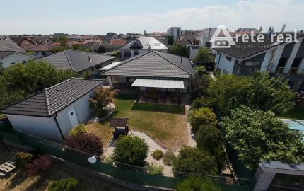 ARETÉ REAL – VKUSNÝ RD SO ZIMNOU ZÁHRADOU, TERASOU A GARÁŽOU, SLOVENSKÝ GROB, MONARI