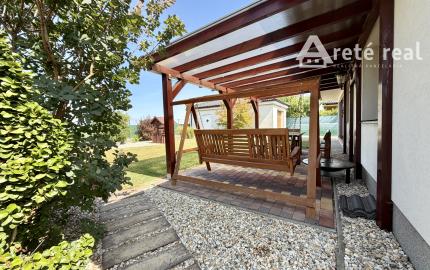 ARETÉ REAL – VKUSNÝ RD SO ZIMNOU ZÁHRADOU, TERASOU A GARÁŽOU, SLOVENSKÝ GROB, MONARI