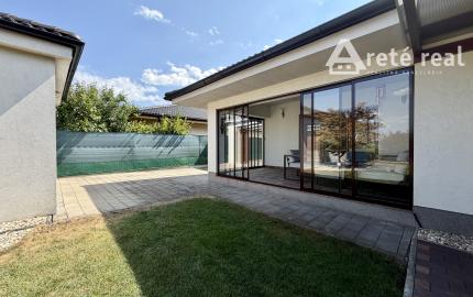ARETÉ REAL – VKUSNÝ RD SO ZIMNOU ZÁHRADOU, TERASOU A GARÁŽOU, SLOVENSKÝ GROB, MONARI
