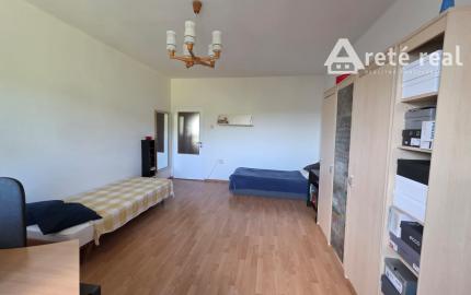 ARETÉ REAL – PREDAJ Priestranný 3-izbový byt s výhľadom na Malé Karpaty v zateplenom tehlovom dome – Bratislava, Pri Bielom kríži