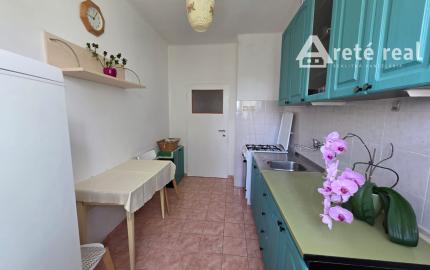 ARETÉ REAL – PREDAJ Priestranný 3-izbový byt s výhľadom na Malé Karpaty v zateplenom tehlovom dome – Bratislava, Pri Bielom kríži