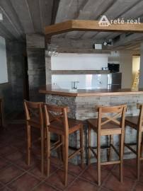 Areté real - Prenájom pekného zariadeného 2-izbového bytu s parkovacím miestom vo Viničnom