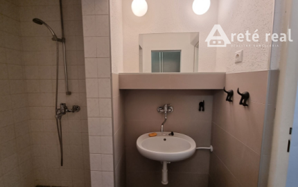 Areté real - Prenájom prevádzkového priestoru, vhodného na služby, resp. administratívu v centre Pezinka, ul. M.R.Štefánika