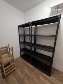 Areté real- Prenájom 2-izbového bytu s parkovacím miestom v centre Pezinka