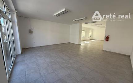Areté real, Prenájom 87,2 m2 obchodného priestoru s parkovacím miestom v priamom centre mesta Pezinok