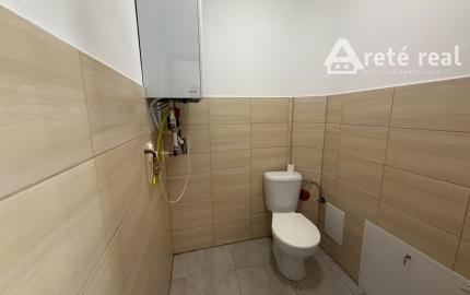 Areté real, Prenájom 87,2 m2 obchodného priestoru s parkovacím miestom v priamom centre mesta Pezinok