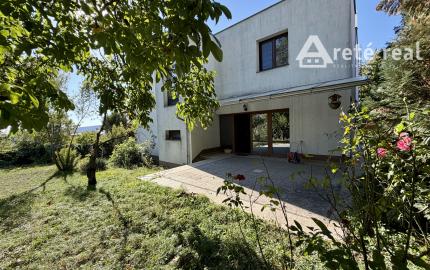 arete.sk - VÝNIMOČNÁ ADRESA NA BÔRIKU – RODINNÉ SÍDLO S MOŽNOSŤOU DVOJGENERAČNÉHO BÝVANIA AJ PODNIKANIA