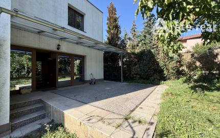 arete.sk - VÝNIMOČNÁ ADRESA NA BÔRIKU – RODINNÉ SÍDLO S MOŽNOSŤOU DVOJGENERAČNÉHO BÝVANIA AJ PODNIKANIA
