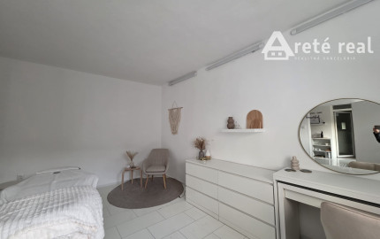 Areté real - Prenájom prevádzkového priestoru, vhodného na služby, resp. administratívu v centre Pezinka, ul. M.R.Štefánika