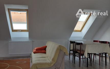 Areté real-prenájom slnečného 3iz. bytu s balkónom v rodinnom dome blízko centra mesta Pezinok