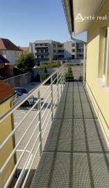 Areté real - prenájom 2izb.byt-vlastné parkovanie-centrum PK