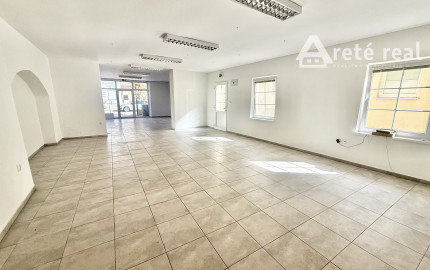 Areté real-obchodný priestor -vstup od ulice 87,2m-Kollárova