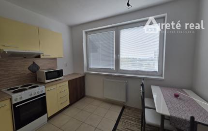 Areté real - Prenájom 1-izbového bytu s balkónom a pekným výhľadom, Svätoplukova ul., Pezinok
