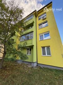 Areté real - Predaj 3-izbového bytu v Modre so zasklenou, zateplenou a vykurovanou loggiou