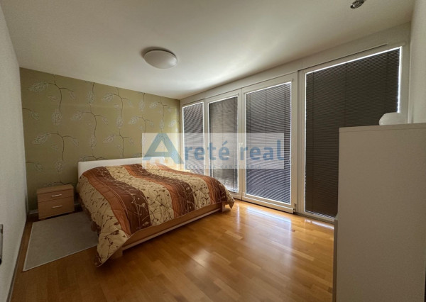 ARETÉ REAL - PRENÁJOM ZARIADENÉHO 3-IZBOVÉHO BYTU S PRIESTRANNOU LODŽIOU, PARKOVACÍM STÁTÍM,  ENERGIAMI, KTV, INTERNETOM, KLIMATIZÁCIOU, PEZINOK, ŠANCOVÁ