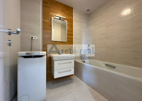 ARETÉ REAL - PRENÁJOM ZARIADENÉHO 3-IZBOVÉHO BYTU S PRIESTRANNOU LODŽIOU, PARKOVACÍM STÁTÍM,  ENERGIAMI, KTV, INTERNETOM, KLIMATIZÁCIOU, PEZINOK, ŠANCOVÁ