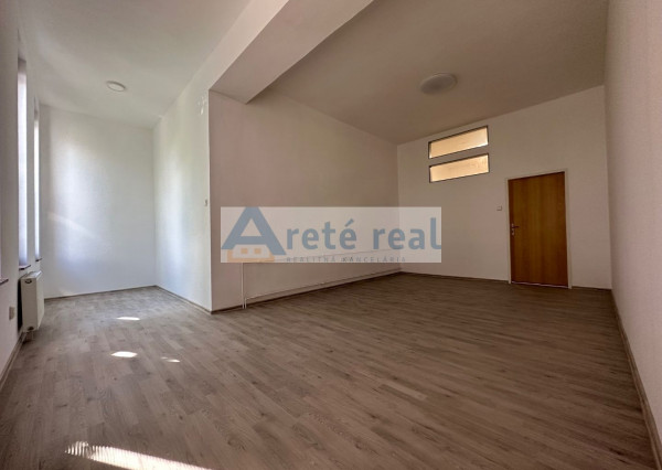ARETÉ REAL - PRENÁJOM 75 m2 KOMERČNÉHO PRIESTORU V CENTRE, PEZINOK, JESENSKÉHO