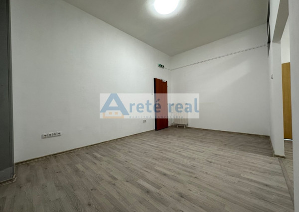 ARETÉ REAL - PRENÁJOM 75 m2 KOMERČNÉHO PRIESTORU V CENTRE, PEZINOK, JESENSKÉHO