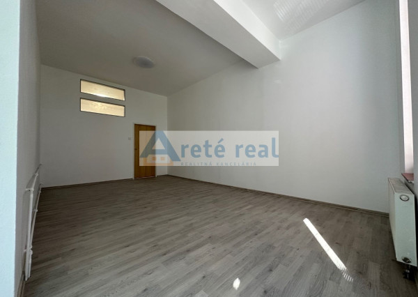 ARETÉ REAL - PRENÁJOM 75 m2 KOMERČNÉHO PRIESTORU V CENTRE, PEZINOK, JESENSKÉHO