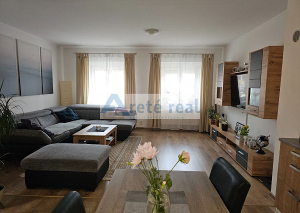 Areté real - Rezervované! Predaj veľmi pekného, zrekonštruovaného rodinného domu  vo výbornej lokalite v Pezinku, ul. Kupeckého