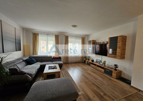 Areté real - Rezervované! Predaj veľmi pekného, zrekonštruovaného rodinného domu  vo výbornej lokalite v Pezinku, ul. Kupeckého