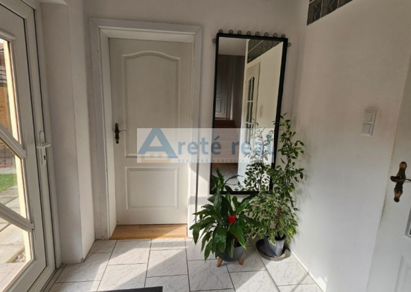 Areté real - Rezervované! Predaj veľmi pekného, zrekonštruovaného rodinného domu  vo výbornej lokalite v Pezinku, ul. Kupeckého