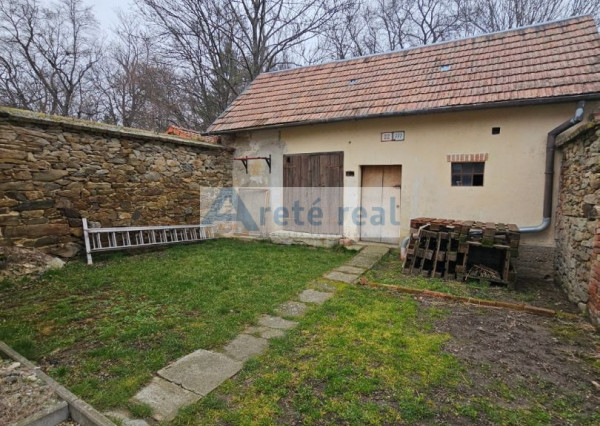 Areté real - Rezervované! Predaj veľmi pekného, zrekonštruovaného rodinného domu  vo výbornej lokalite v Pezinku, ul. Kupeckého