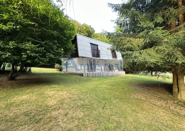 ARETÉ REAL – PREDAJ DVOCH REKREAČNÝCH CHÁT V RADOVEJ ZÁSTAVBE, LIMBACH, MEDVEDIE ÚDOLIE