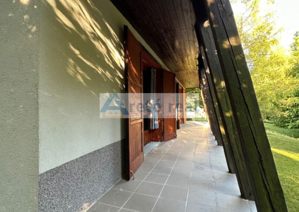 ARETÉ REAL – PREDAJ DVOCH REKREAČNÝCH CHÁT V RADOVEJ ZÁSTAVBE, LIMBACH, MEDVEDIE ÚDOLIE