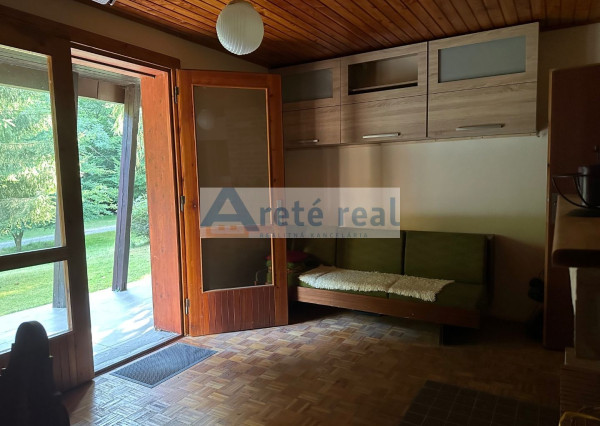 ARETÉ REAL – PREDAJ DVOCH REKREAČNÝCH CHÁT V RADOVEJ ZÁSTAVBE, LIMBACH, MEDVEDIE ÚDOLIE