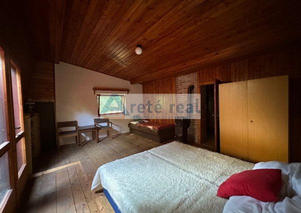 ARETÉ REAL – PREDAJ DVOCH REKREAČNÝCH CHÁT V RADOVEJ ZÁSTAVBE, LIMBACH, MEDVEDIE ÚDOLIE