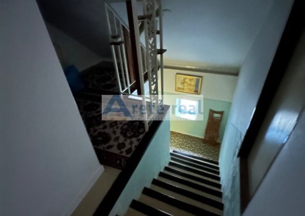 REZERVOVANÉ - ARETÉ REAL - PREDAJ 5-IZBOVÉHO RODINNÉHO DOMU S GARÁŽOU A S VEĽKORYSÝM 1047 m2 POZEMKOM