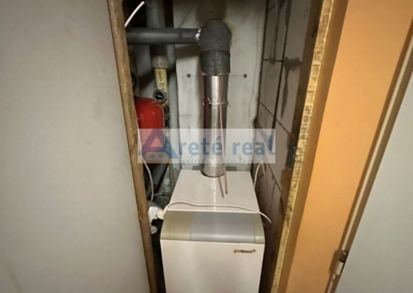 REZERVOVANÉ - ARETÉ REAL - PREDAJ 5-IZBOVÉHO RODINNÉHO DOMU S GARÁŽOU A S VEĽKORYSÝM 1047 m2 POZEMKOM