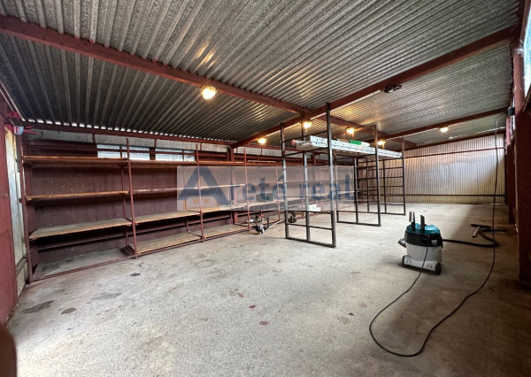 ARETÉ REAL - PRENÁJOM PLECHOVEJ HALY NA SKOK OD CENTRA, PEZINOK, SNP