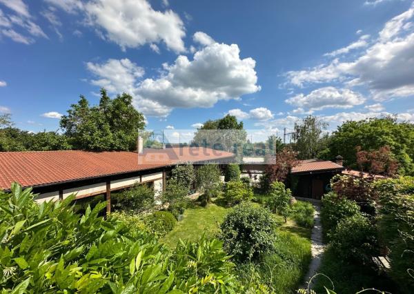 ARETÉ REAL - PREDAJ NÁDHERNÉHO 4-IZBOVÉHO BYTU V CENTRE MESTA, PEZINOK, JESENSKÉHO