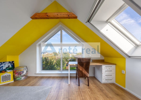 ARETÉ REAL - PREDAJ 2 RODINNÝCH DOMOV ZA CENU JEDNÉHO, SLOVENSKÝ GROB