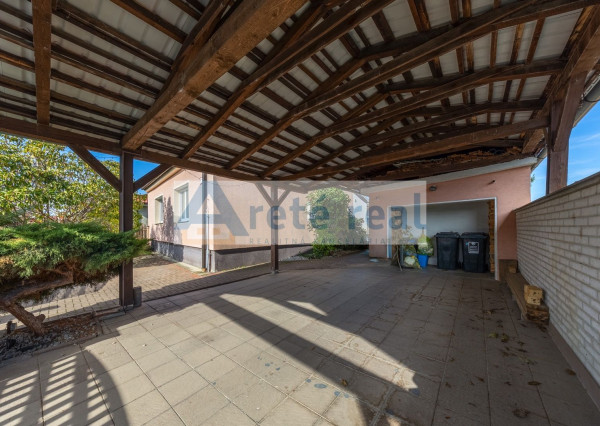 ARETÉ REAL - PREDAJ 2 RODINNÝCH DOMOV ZA CENU JEDNÉHO, SLOVENSKÝ GROB