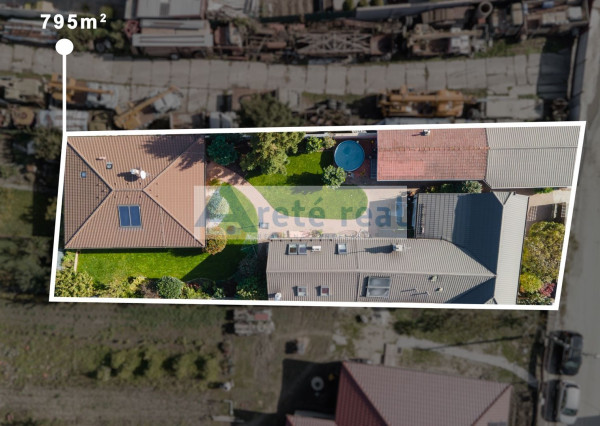 ARETÉ REAL - PREDAJ 2 RODINNÝCH DOMOV ZA CENU JEDNÉHO, SLOVENSKÝ GROB
