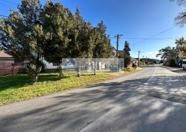 ARETÉ REAL - PREDAJ 3 STAVEBNÝCH POZEMKOV, KRÁĽOVÁ PRI SENCI, MALÝ KRMEŠ
