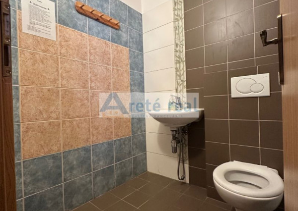 ARETÉ REAL – PREDAJ KOMERČNEJ BUDOVY V CENTRE MESTA, PEZINOK, HRNČIARSKA