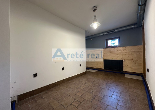 ARETÉ REAL – PREDAJ KOMERČNEJ BUDOVY V CENTRE MESTA, PEZINOK, HRNČIARSKA