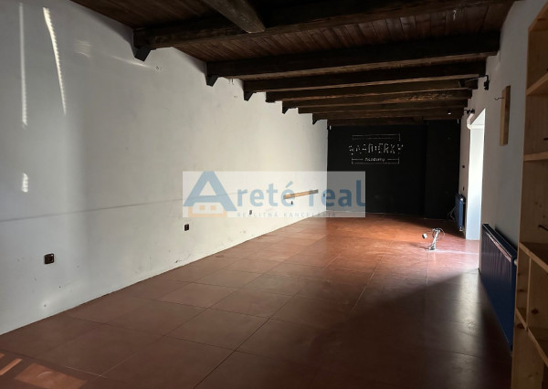 ARETÉ REAL – PREDAJ KOMERČNEJ BUDOVY V CENTRE MESTA, PEZINOK, HRNČIARSKA